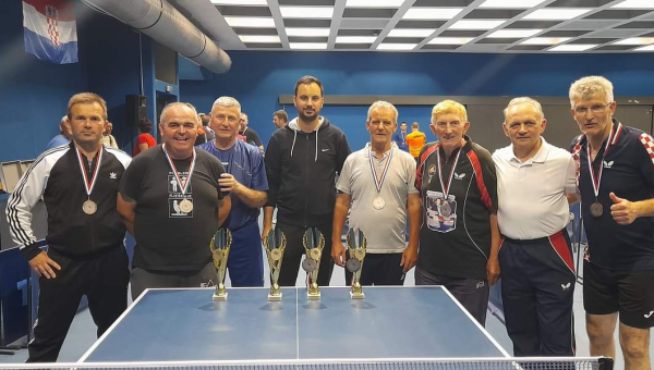 Odlični rezultati igrača STK Dvorac na Prvenstvu rekreativaca