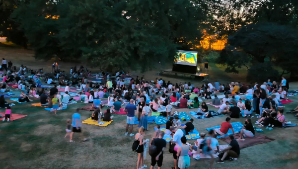"Kino pod zvijezdama" u Valpovu i ove godine okupilo velik broj posjetitelja