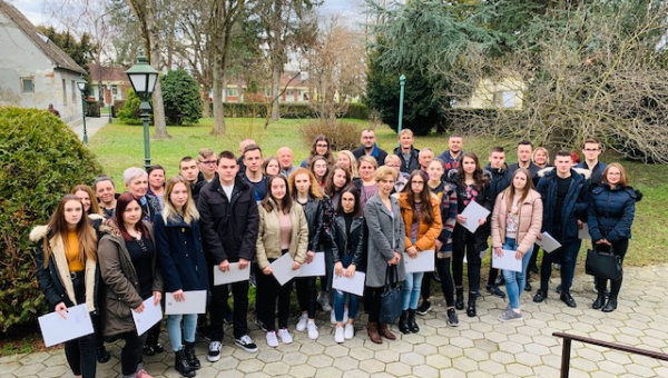 GRAD VALPOVO I OVE GODINE SUDJELUJE U SUFINANCIRANJU PRIJEVOZA UČENIKA I REDOVNIH STUDENATA