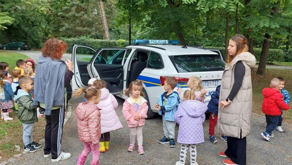 Održana edukacija valpovačkih i ladimirevačkih vrtićaraca povodom Dana policija