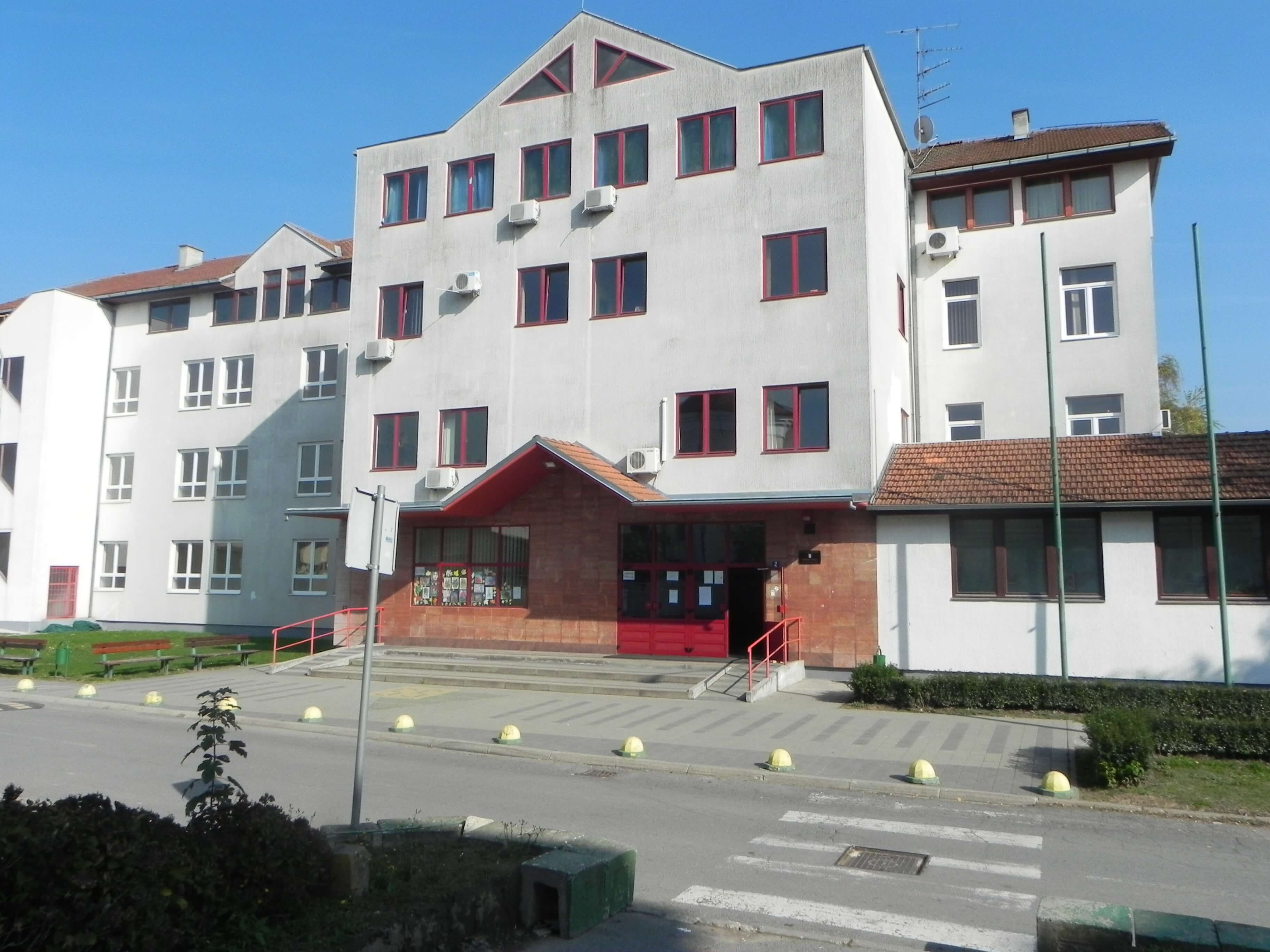 Vježba civilne zaštite - ''Eksplozija, požar i evakuacija zgrade Srednje škole Valpovo''