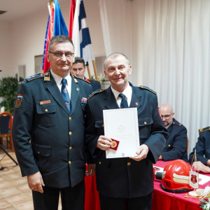 IMG-b8b70154208b7cfe9a72935194f23c54-V